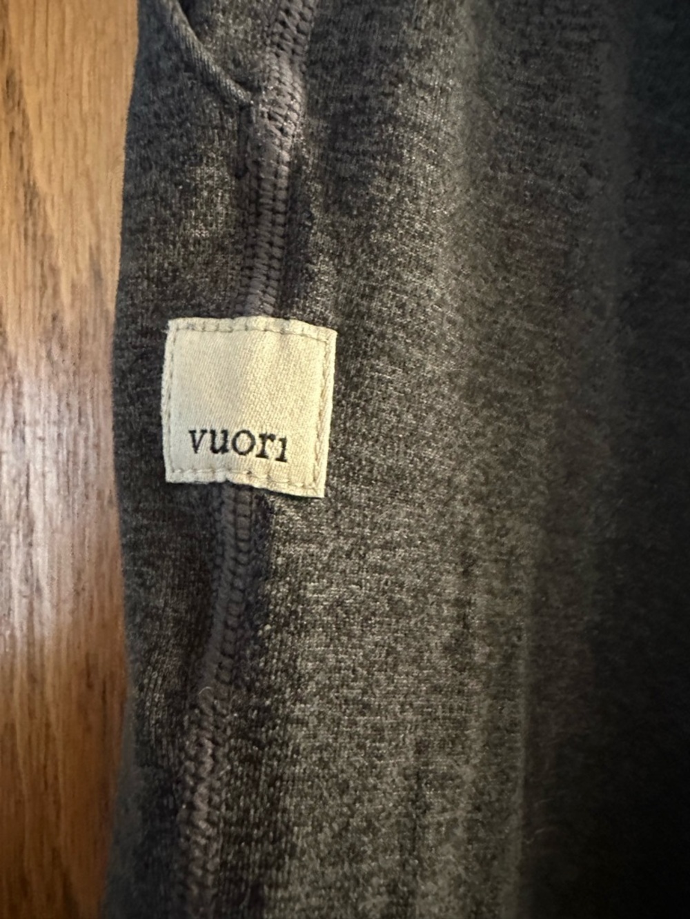 Vuori Dark Gray performance joggers - Picture 2 of 4